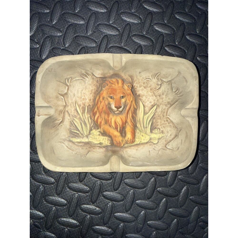 Vintage UCTCI Lion Ashtray Japan Pottery Felt Pads 7.5"×5×5"x1.25" Preowned